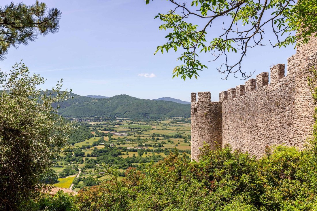 Pereto, Abruzzo, Italy 4 - 15862965