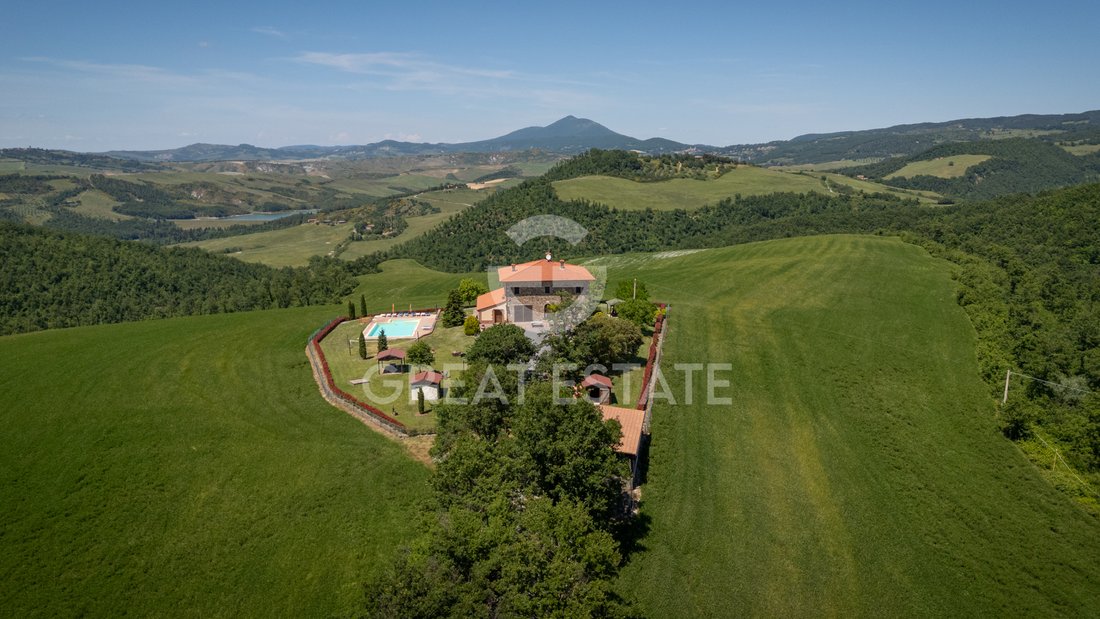 Estate in Acquapendente, Lazio, Italy 4 - 15864789