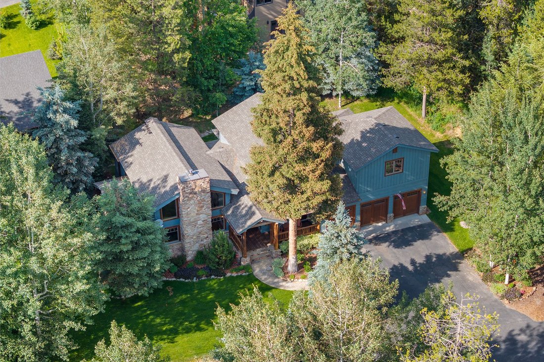 House in Alpine, Wyoming, United States 2 - 15864445