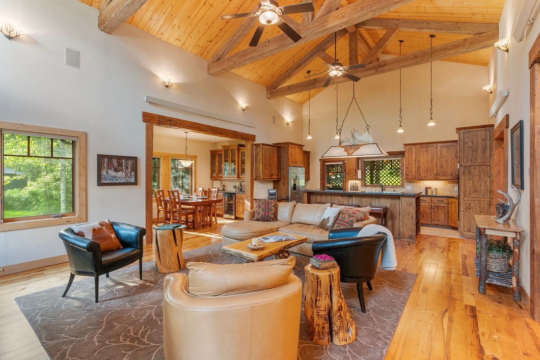 House in Alpine, Wyoming, United States 5 - 15864445