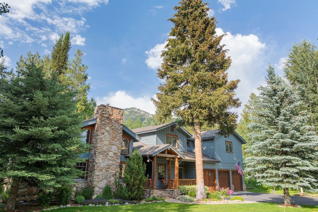 House in Alpine, Wyoming, United States 1 - 15864445
