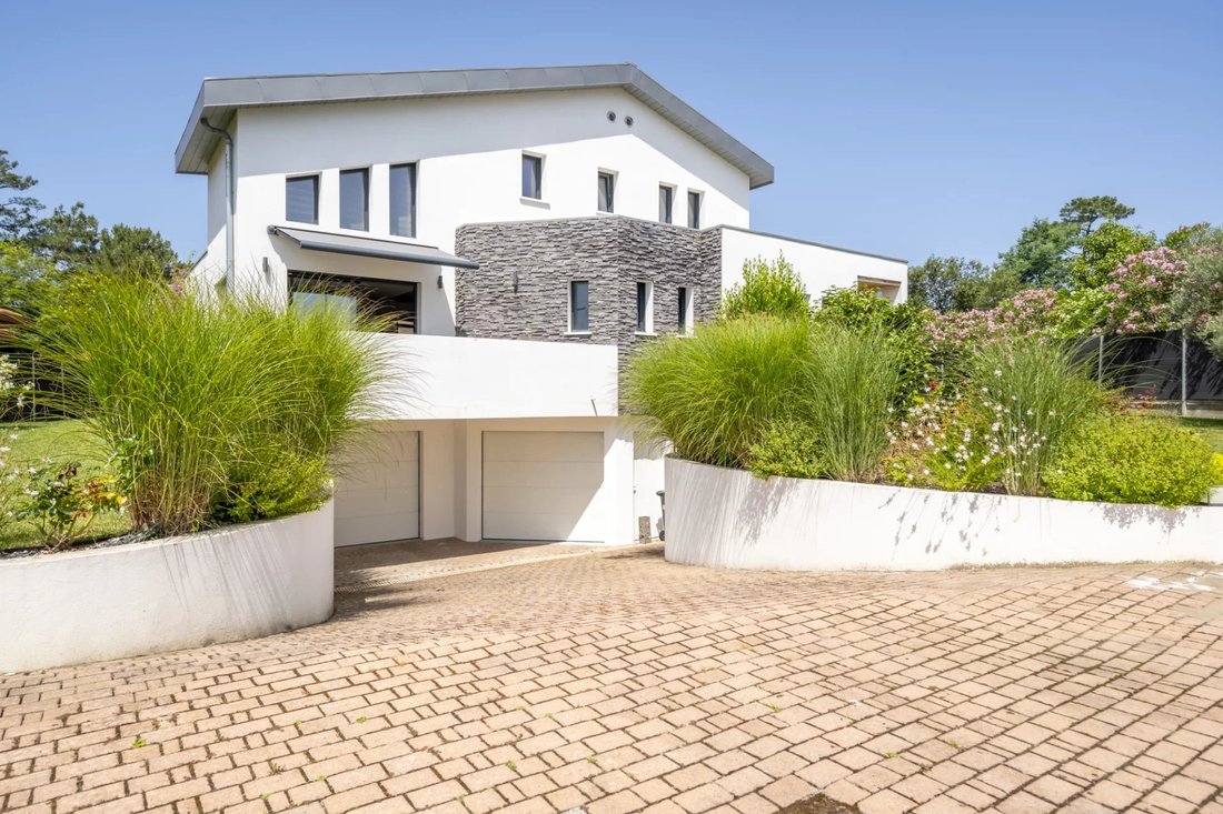 House in Anglet, Nouvelle-Aquitaine, France 2 - 15863807