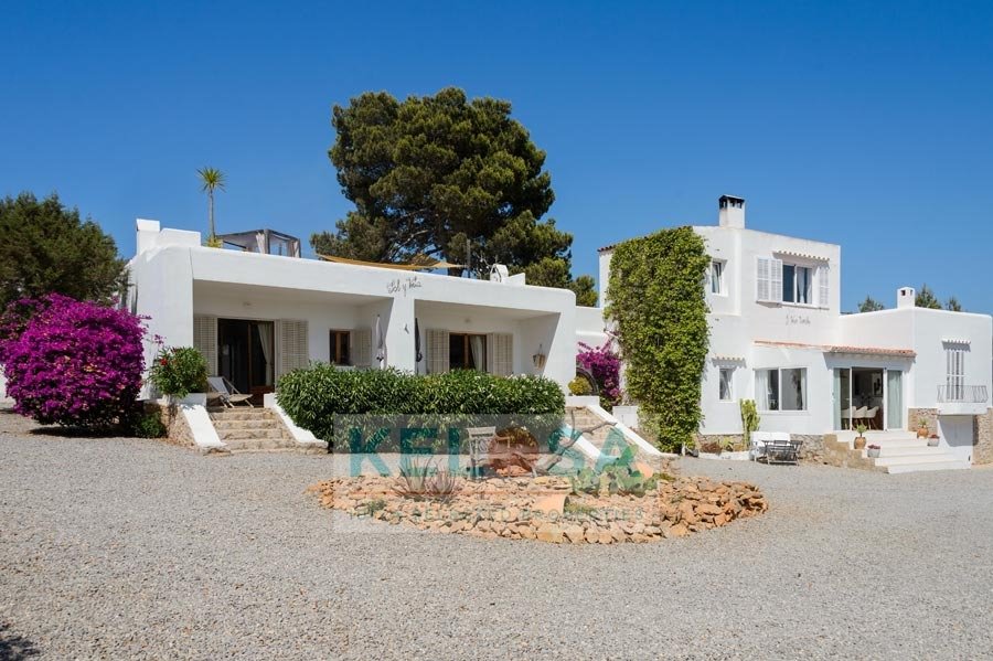 Villa in Sant Antoni de Portmany, Balearic Islands, Spain 1 - 15868190