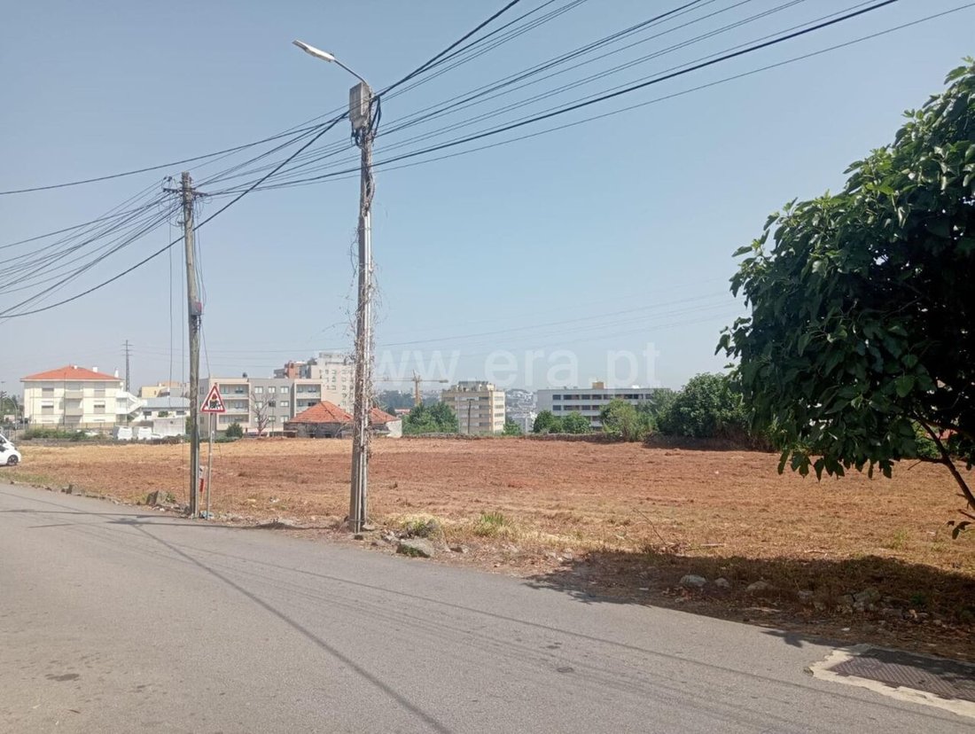 Terreno en Oliveira do Douro, Distrito de Oporto, Portugal 4 - 15708788