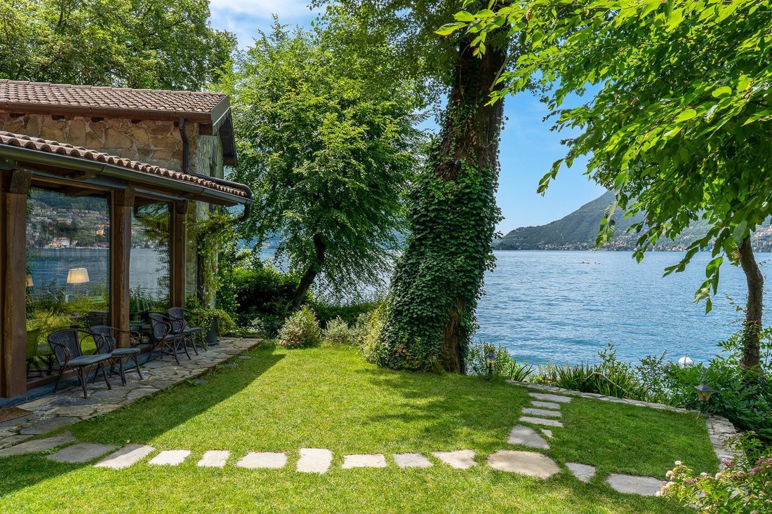 Casa a Faggeto Lario, Lombardia, Italia 1 - 15868259