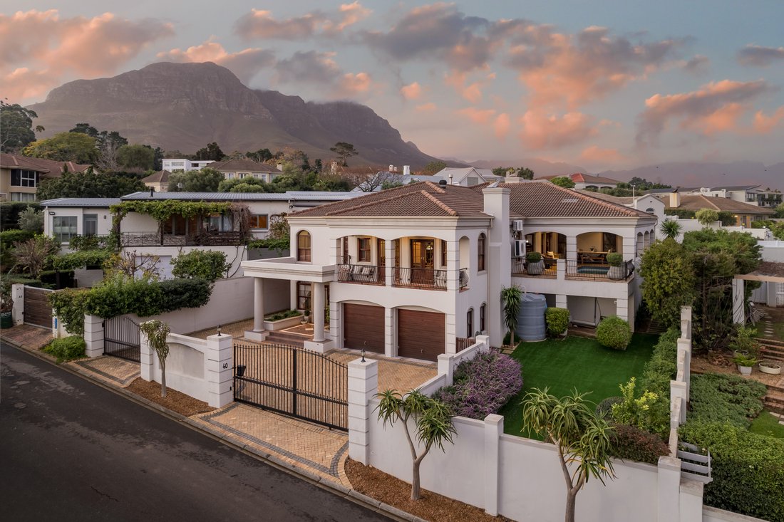 Country House in Golden Hill, Cape Town, Western Cape 1 - 15868192