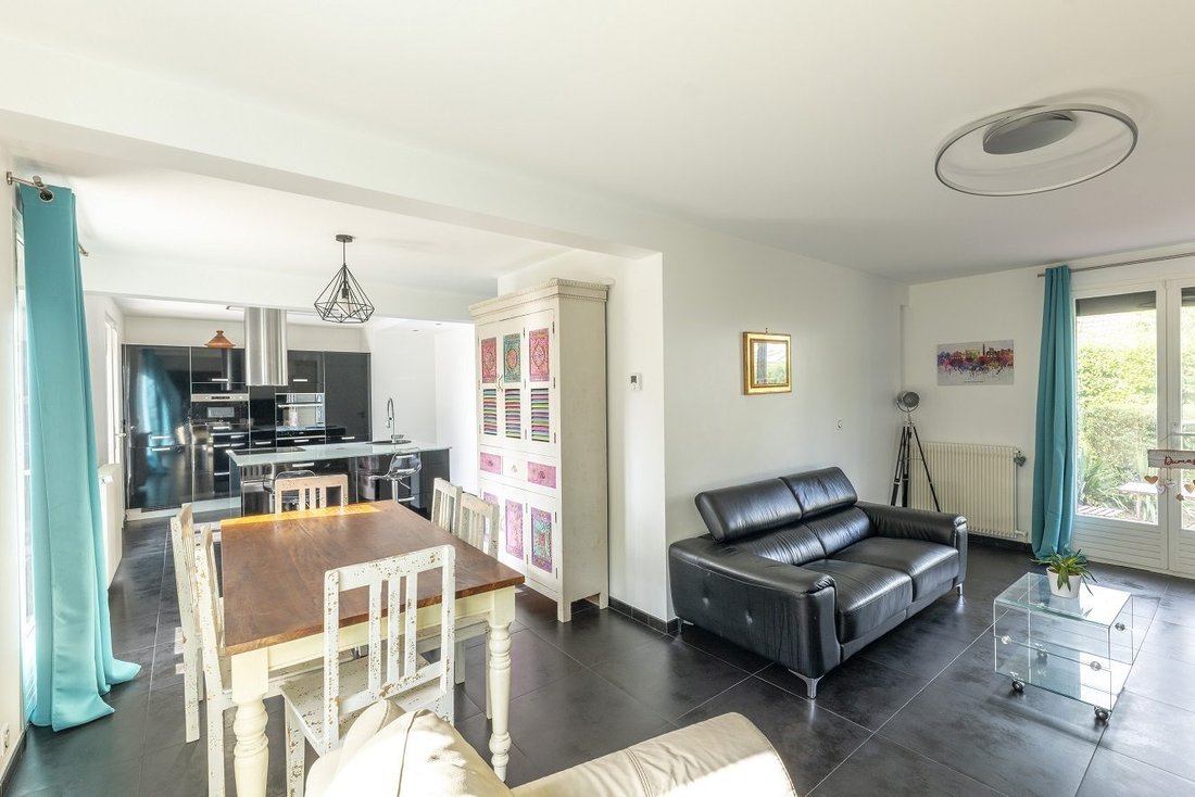 House in Carrieres-sous-Poissy, Ile-de-France, France 3 - 15867923