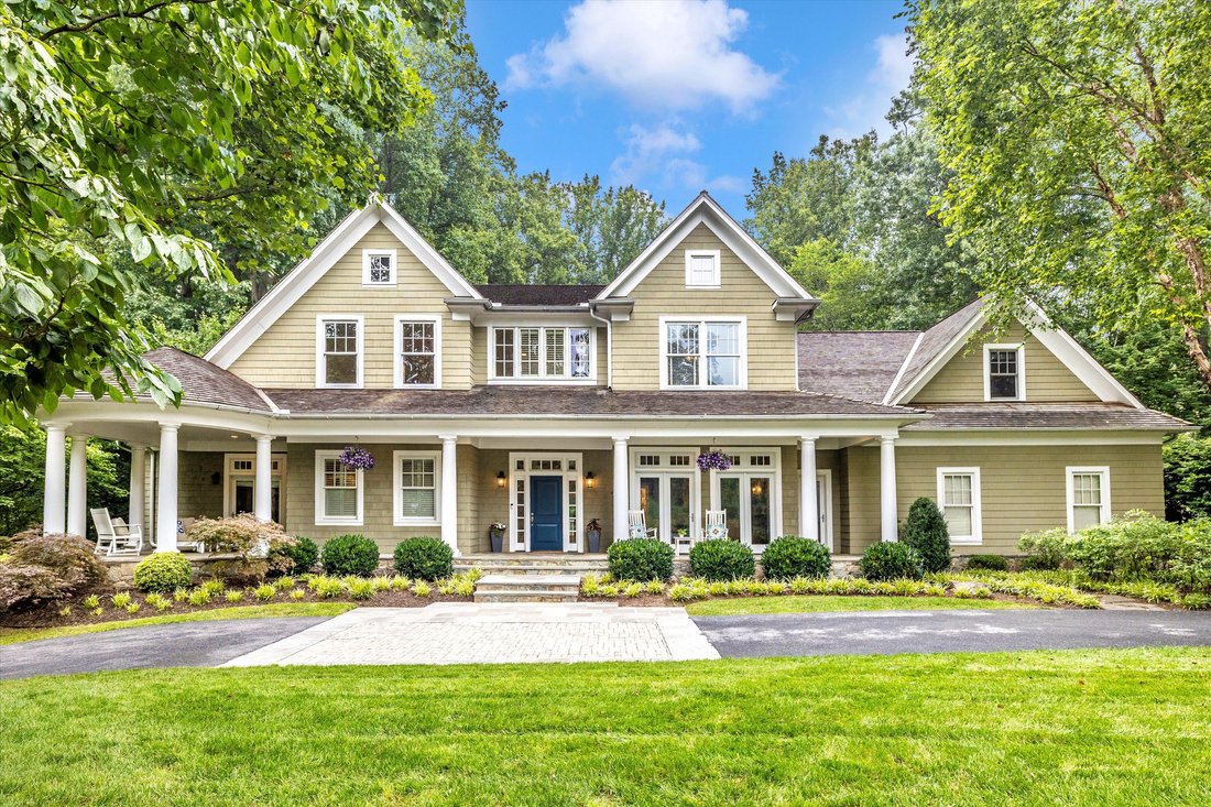 House in Potomac, Maryland, United States 1 - 15870126