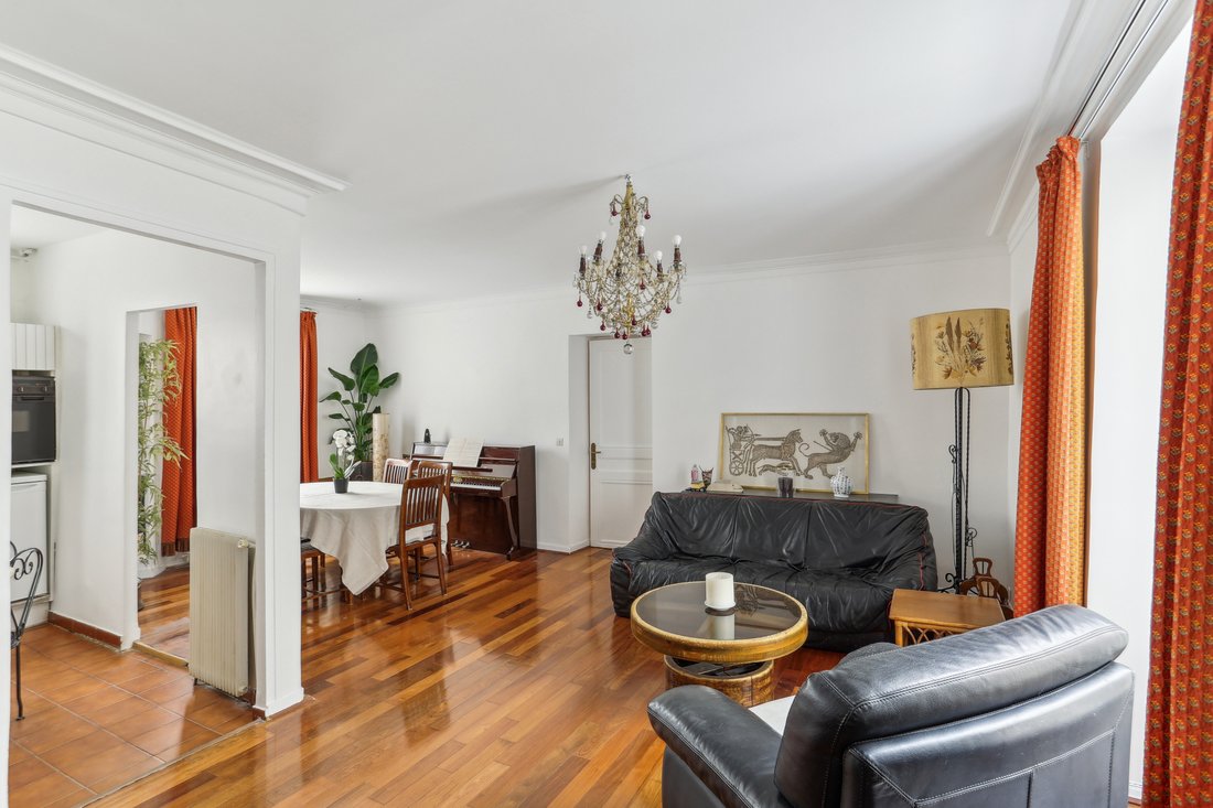Apartment in Palais Royal, Paris 1er Arrondissement, Paris 2 - 15869137
