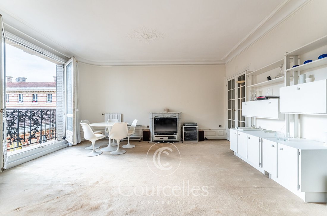 Apartment in Clignancourt-Jules Joffrin, Paris 18e Arrondissement, Paris 4 - 15869264