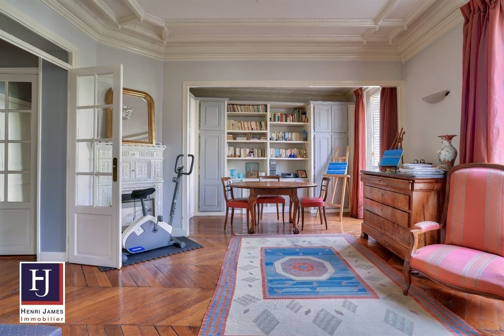 Apartment in Saint Gervais, Paris 4e Arrondissement, Paris 1 - 15869050