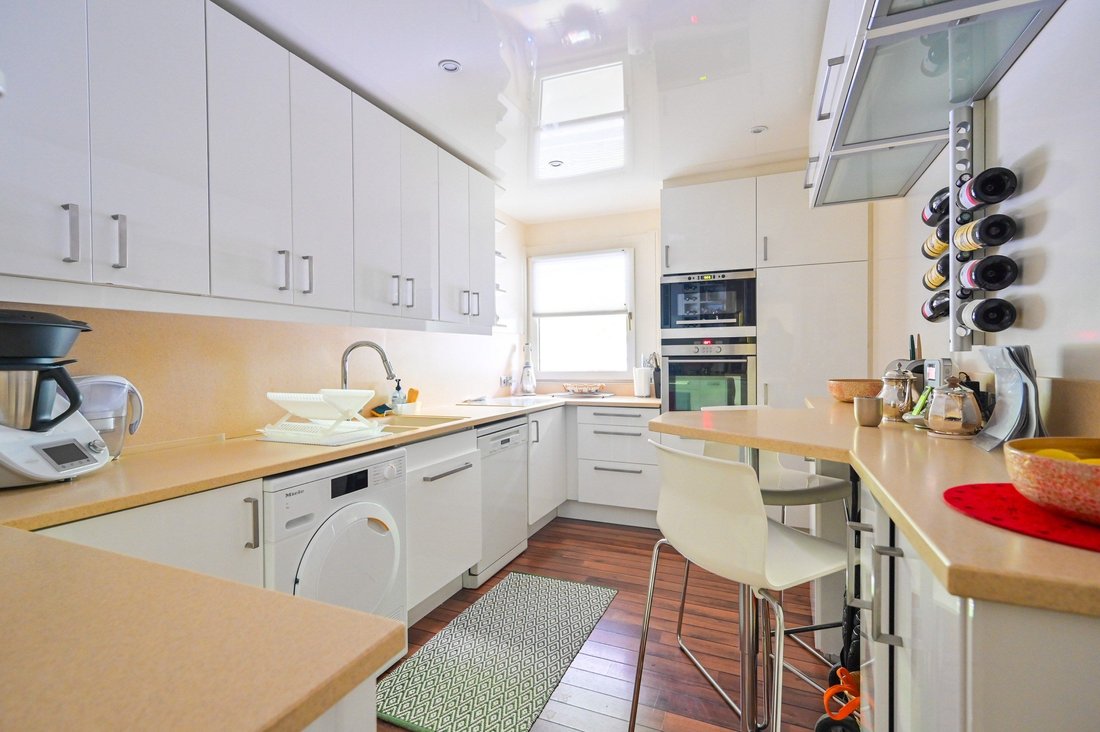 Apartment in Hôtel de Ville-Planchette, Levallois-Perret, France 5 - 15869176