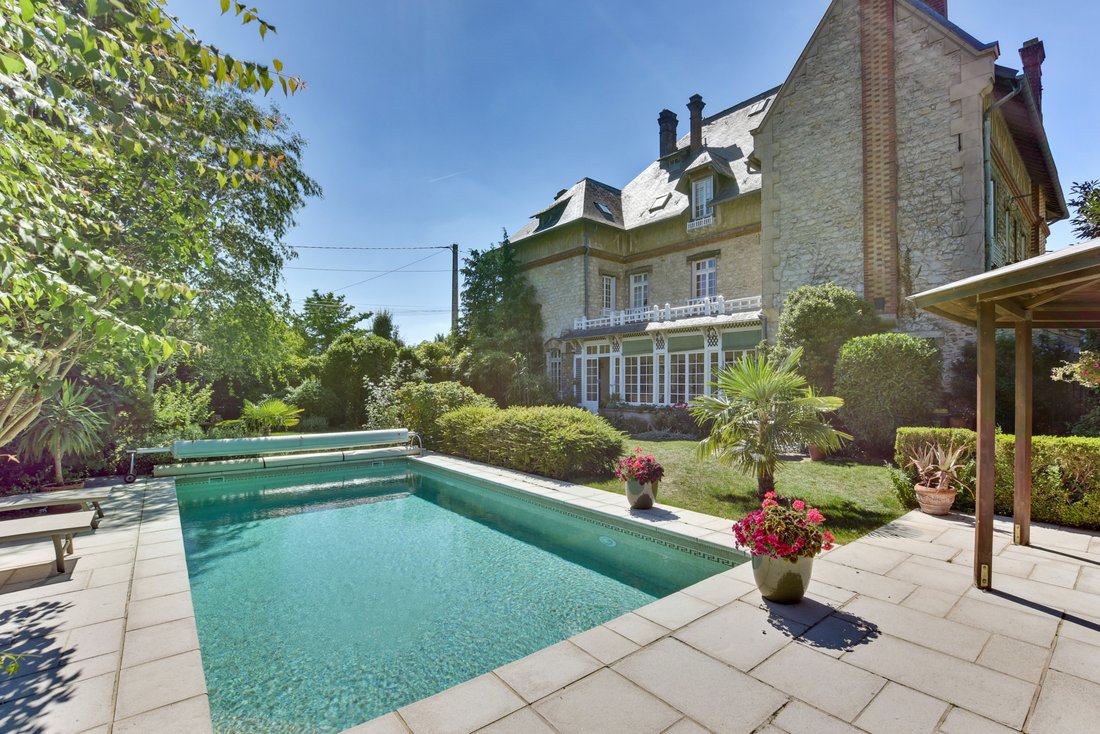 House in Meaux, Ile-de-France, France 1 - 15870133