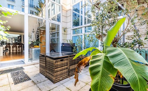 Apartment in Lorette-Martyrs, Paris 9e Arrondissement, Paris 1