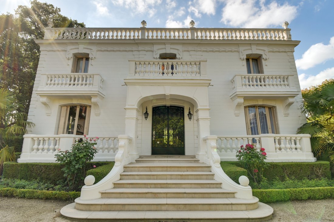 House in Napoleon, Maisons-Laffitte, France 4 - 15869940