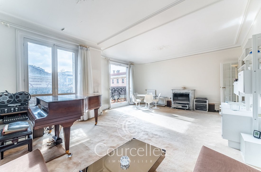 Apartment in Clignancourt-Jules Joffrin, Paris 18e Arrondissement, Paris 1 - 15869264