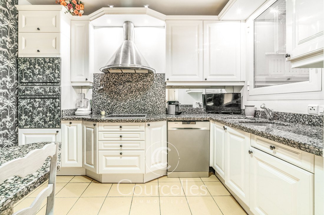 Apartment in Chaillot, Paris 16e Arrondissement, Paris 5 - 15869811