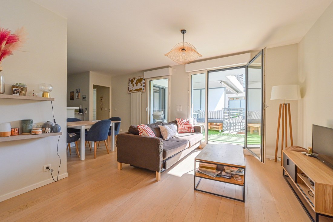 Apartment in Hôtel de Ville, Courbevoie, France 1 - 15869683