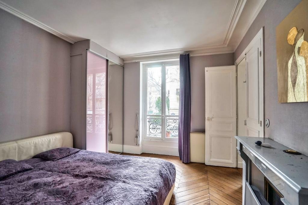 Apartment in Palais Royal, Paris 1er Arrondissement, Paris 3 - 15869613