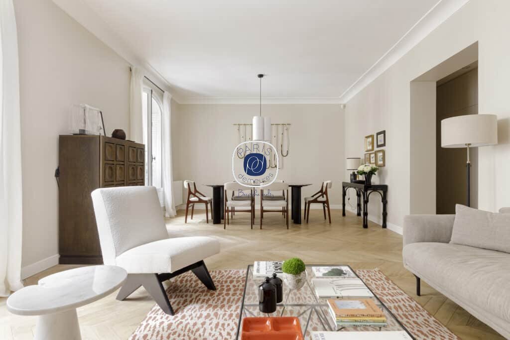 Apartment in Palais Royal, Paris 1er Arrondissement, Paris 2 - 15868847