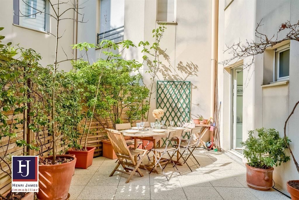 Apartment in Saint Gervais, Paris 4e Arrondissement, Paris 2 - 15868991