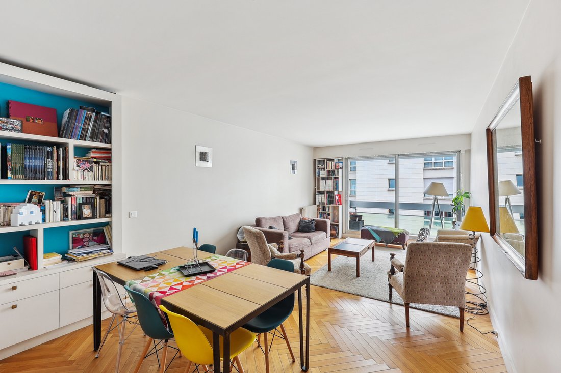 Apartment in Palais Royal, Paris 1er Arrondissement, Paris 4 - 15870212