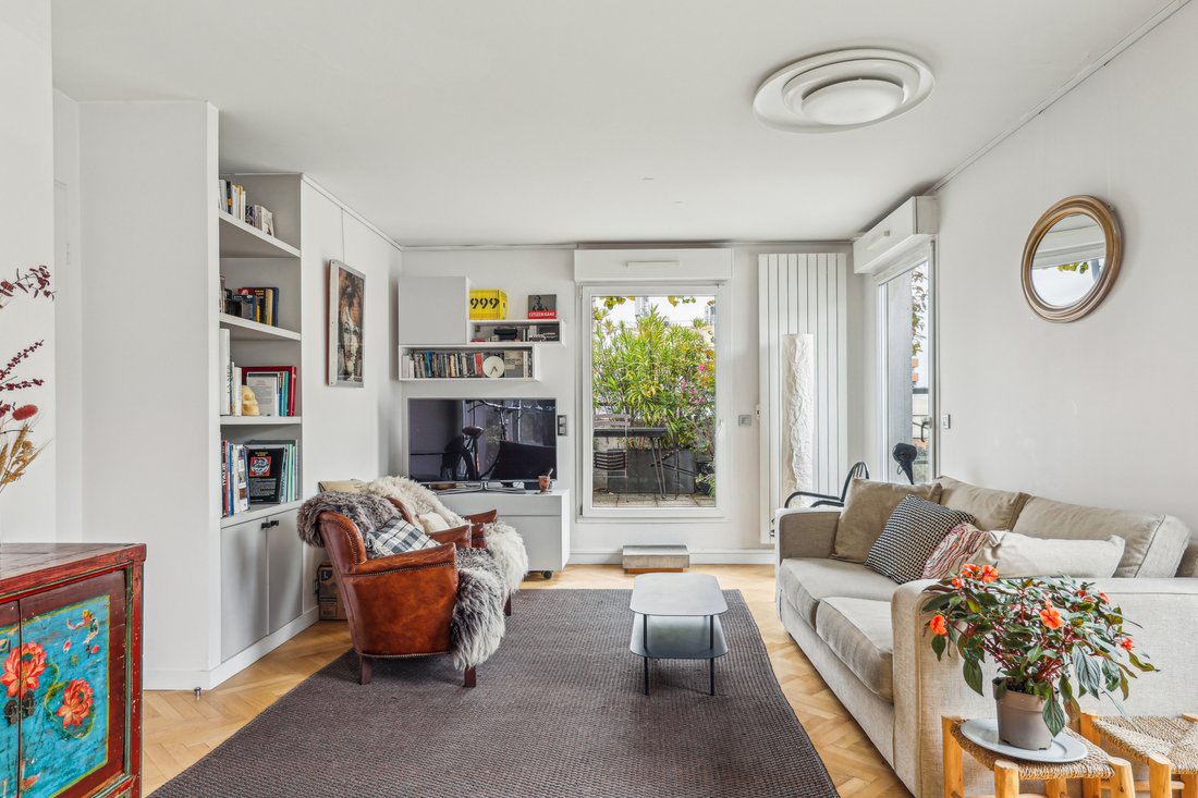 Apartment in Palais Royal, Paris 1er Arrondissement, Paris 1 - 15870436
