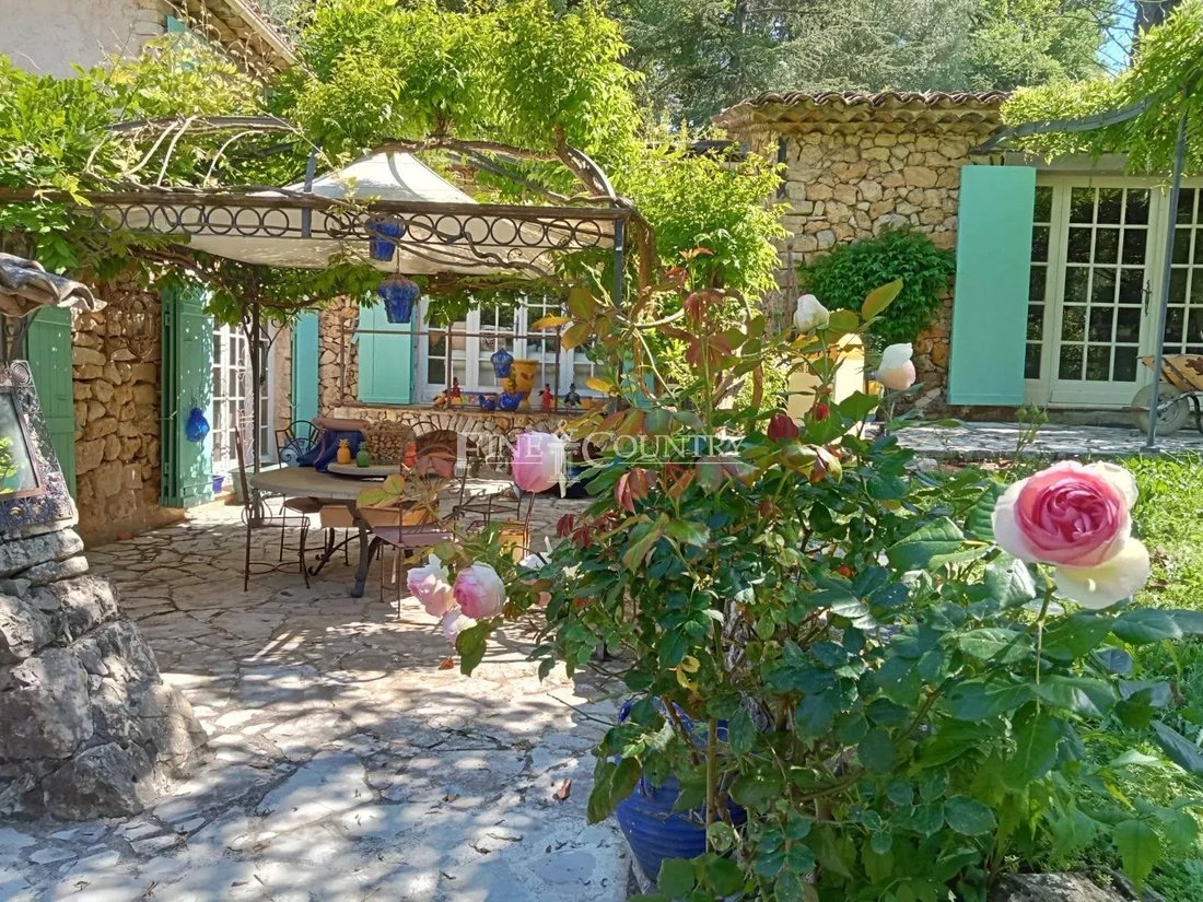 Villa in Opio, Provence-Alpes-Côte d'Azur, France 1 - 15870063