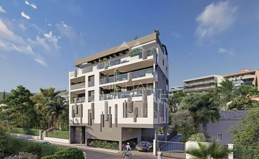 House in Pont du Lys-Antibes les Pins, Antibes, France 1
