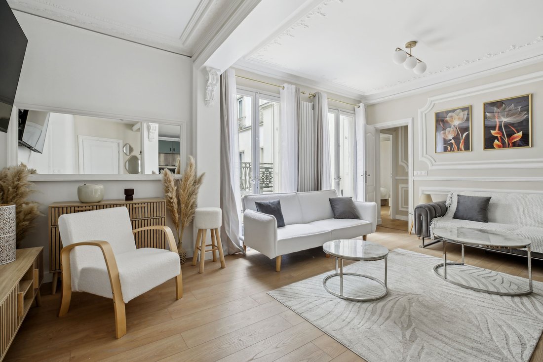 Apartment in Palais Royal, Paris 1er Arrondissement, Paris 1 - 15869939