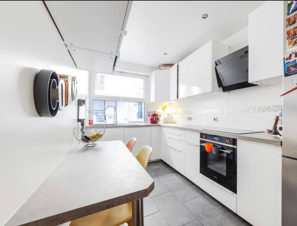 Apartment in Hôtel de Ville-Planchette, Levallois-Perret, France 3 - 15869954