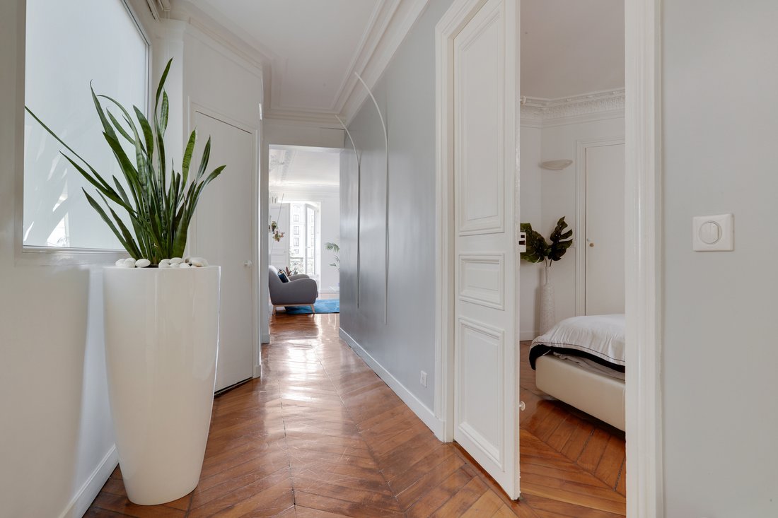Apartment in Palais Royal, Paris 1er Arrondissement, Paris 5 - 15870372