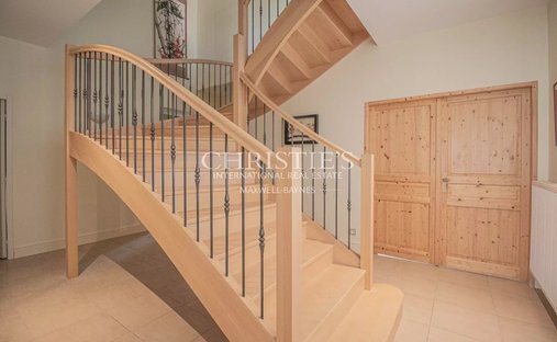 Castle for Sale in Monségur, Nouvelle-Aquitaine, France