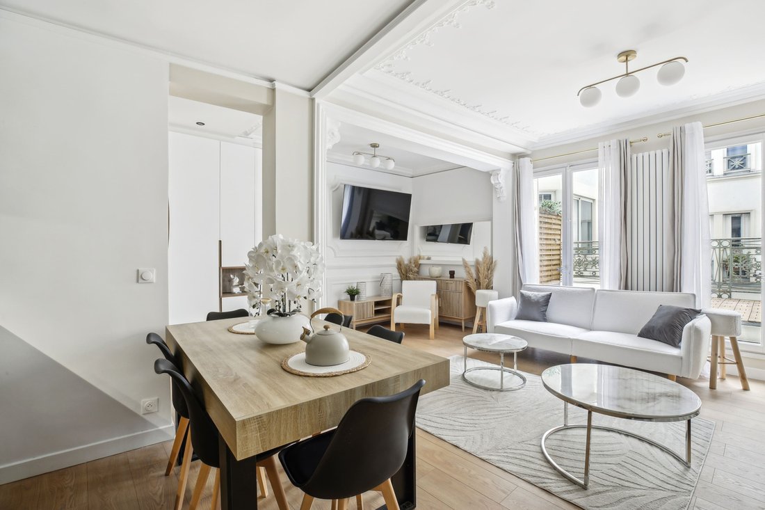 Apartment in Palais Royal, Paris 1er Arrondissement, Paris 3 - 15869939