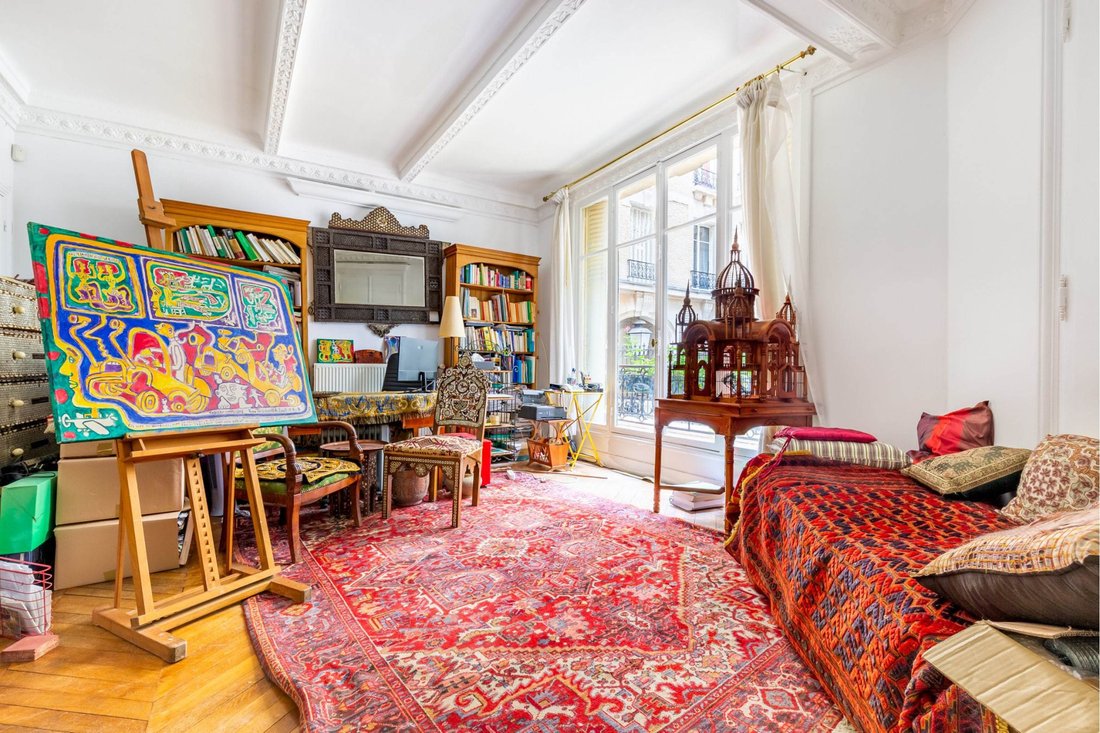 Apartment in Palais Royal, Paris 1er Arrondissement, Paris 4 - 15870457