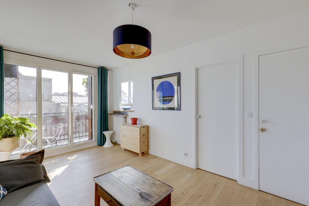 Apartment in Grange Aux Belles-Terrage, Paris 10e Arrondissement, Paris 4 - 15869091