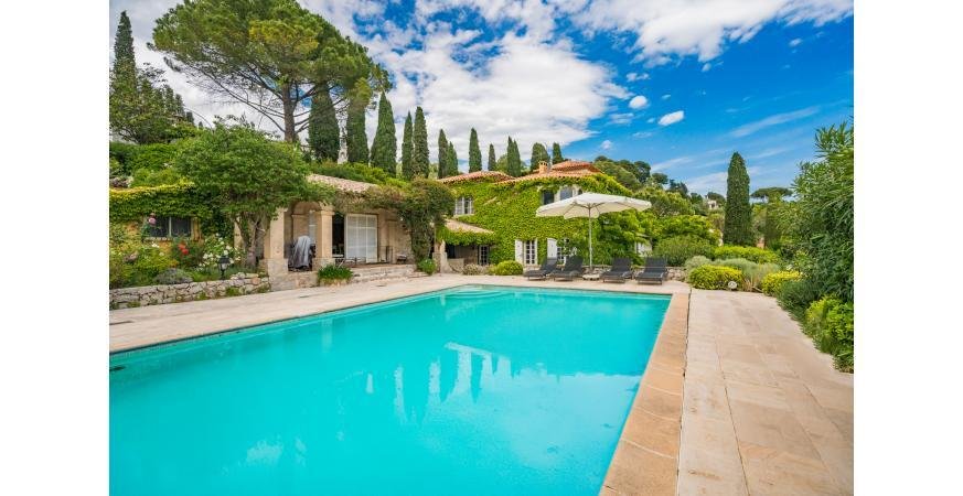 Villa in Mougins, Provence-Alpes-Côte d'Azur, France 2 - 15868773