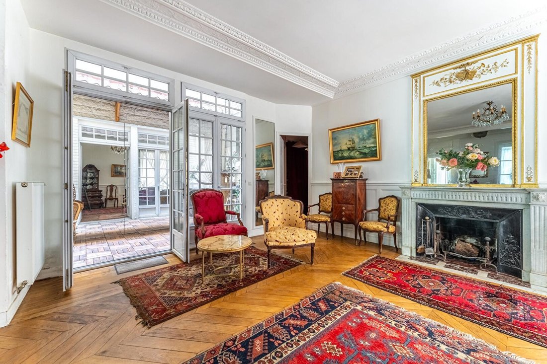 Apartment in Grange Aux Belles-Terrage, Paris 10e Arrondissement, Paris 1 - 15869033