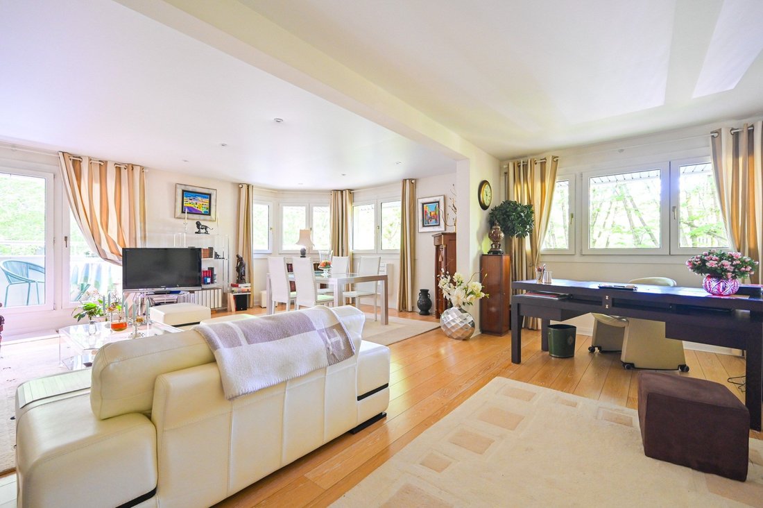 Apartment in Hôtel de Ville-Planchette, Levallois-Perret, France 2 - 15869176