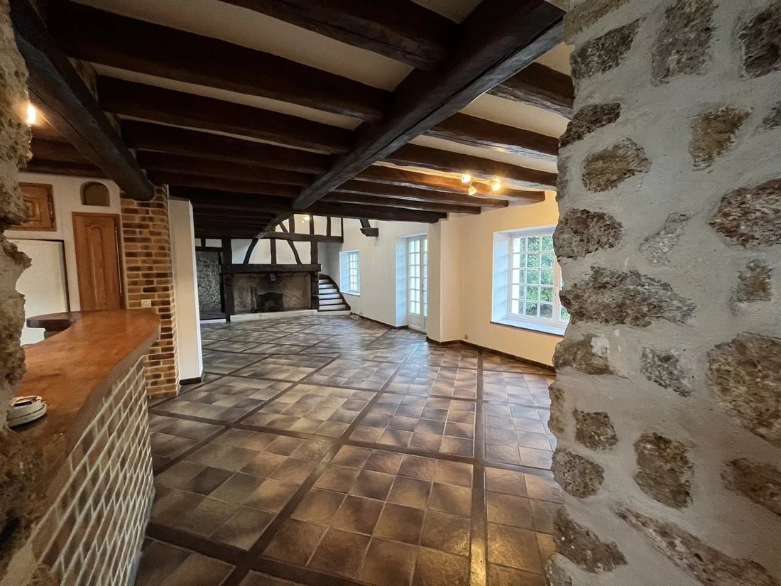 House in Les Essarts-le-Roi, Ile-de-France, France 3 - 15870521
