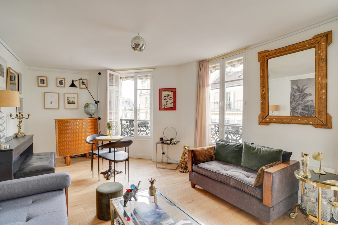 Apartment in Palais Royal, Paris 1er Arrondissement, Paris 3 - 15869822