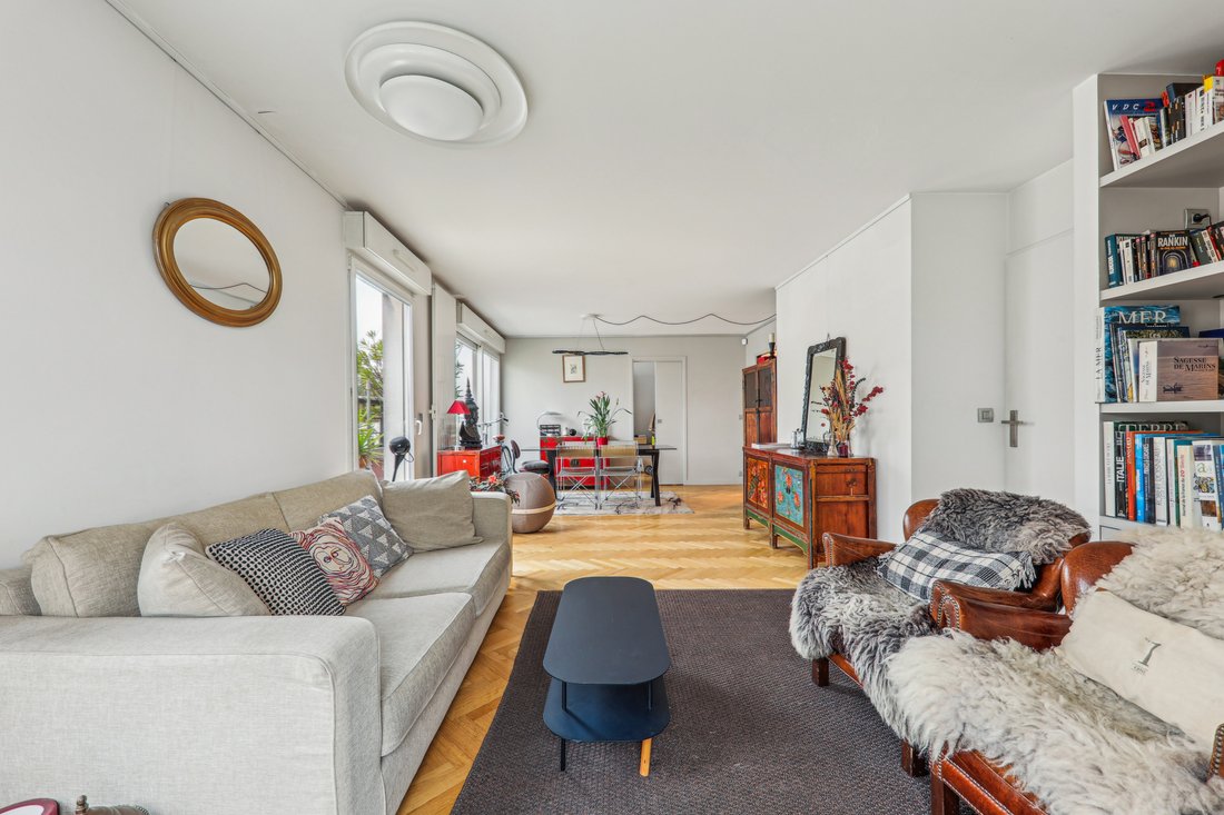 Apartment in Palais Royal, Paris 1er Arrondissement, Paris 4 - 15870436