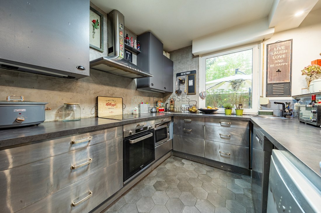 Apartment in Puteaux, Ile-de-France, France 3 - 15869070