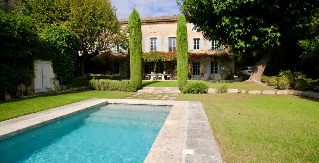 Villa in Paradou, Provence-Alpes-Côte d'Azur, France 1 - 15868964