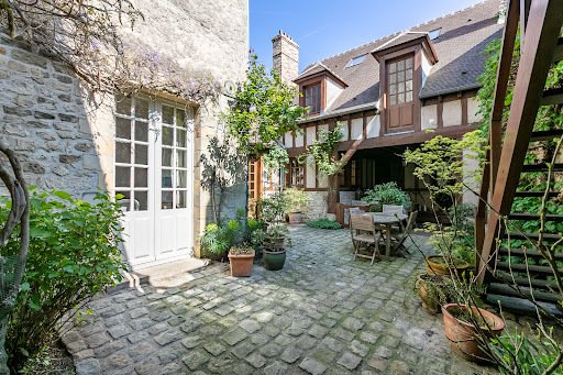 House in Senlis, Hauts-de-France, France 1 - 15868585