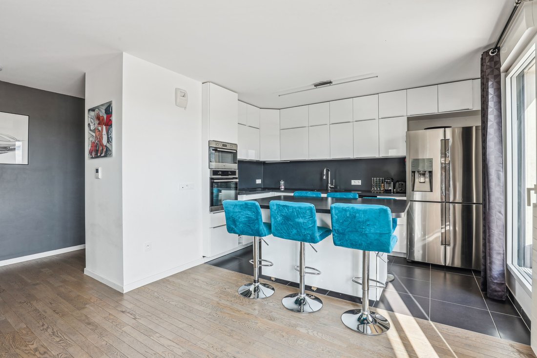 Apartment in Plateau Ouest, Suresnes, France 5 - 15870299