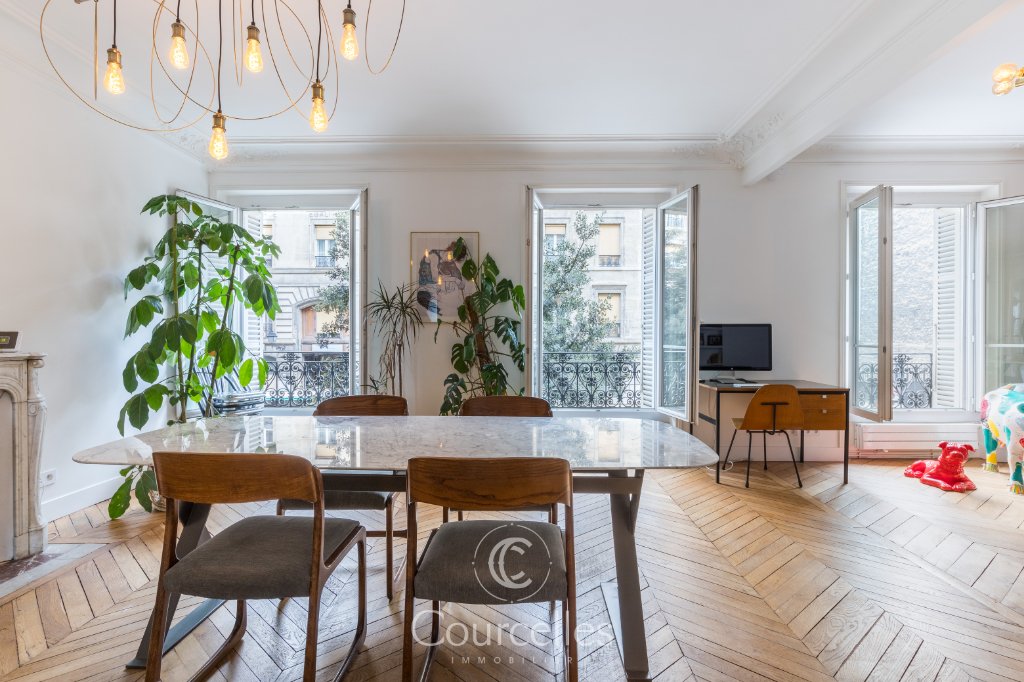 Apartment in Porte Saint Denis-Paradis, Paris 10e Arrondissement, Paris 4 - 15868625