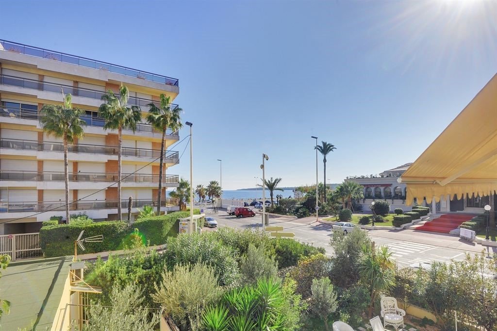 Apartment in Cannes, Provence-Alpes-Côte d'Azur, France 2 - 15870394