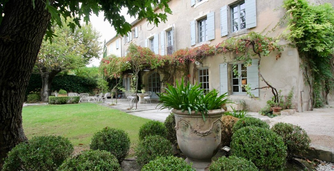 Villa in Paradou, Provence-Alpes-Côte d'Azur, France 2 - 15868964
