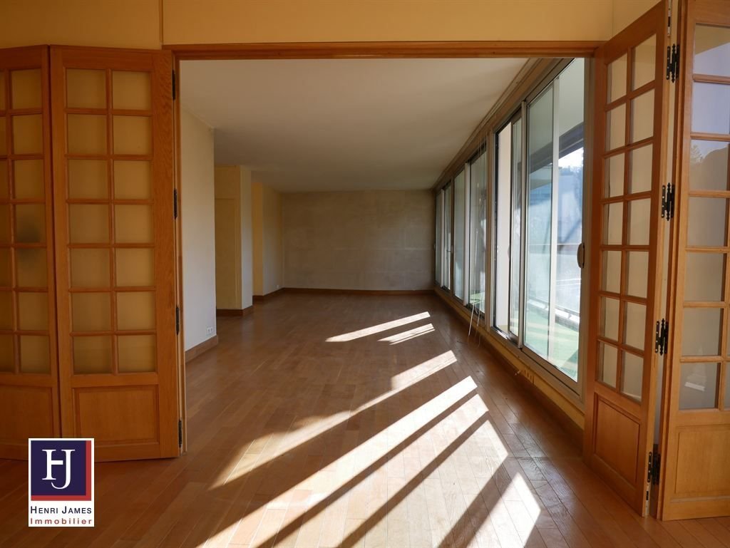 Apartment in Forêt de Fausses Reposes, Ville-d'Avray, France 3 - 15868681